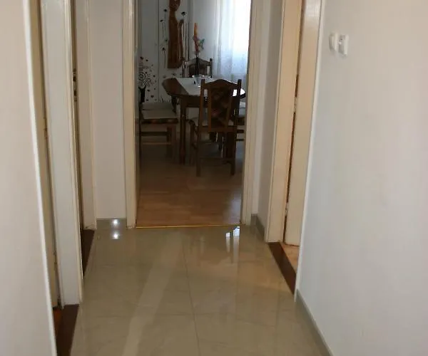 公寓 Kneginja Trstenik